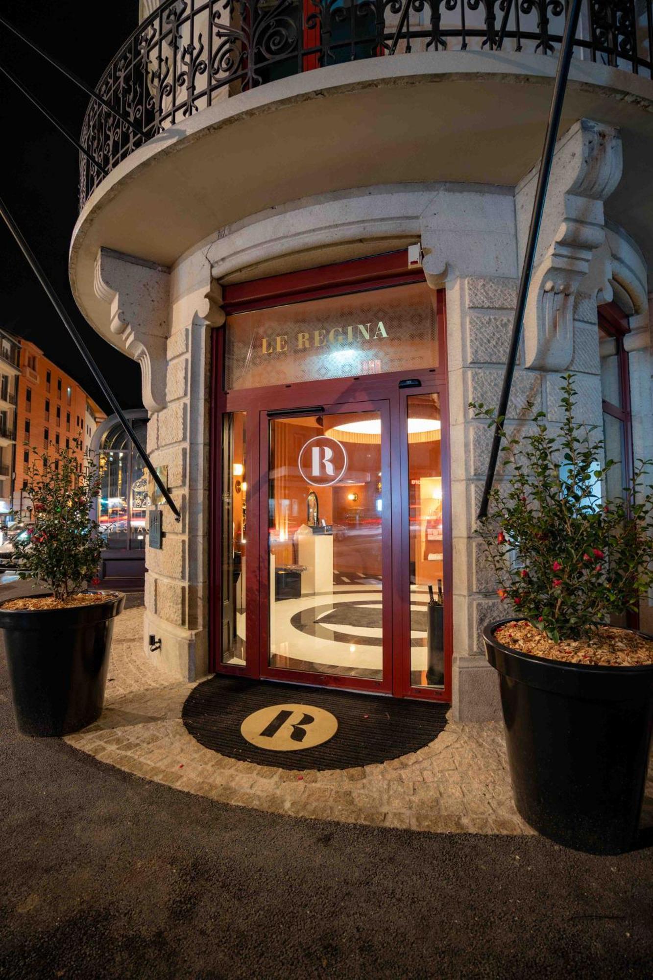Hotel Et Restaurant Le Regina Le Puy-en-Velay Bagian luar foto
